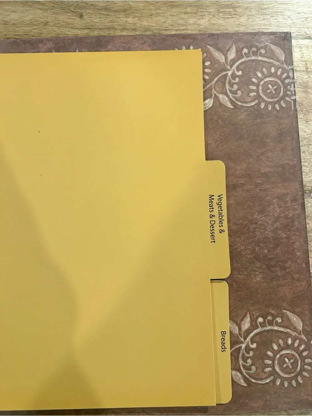 ROOSTER THEMED THREE RING RECIPE CARD BINDER/ORGANIZER